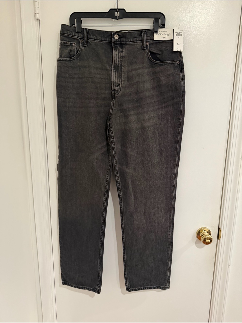 Abercrombie & Fitch Women’s 90s Straight Ultra High Rise Jeans 32 14R NWT Black